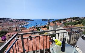 Brand New Apt W Balcony & Perfect Seaview At Center
