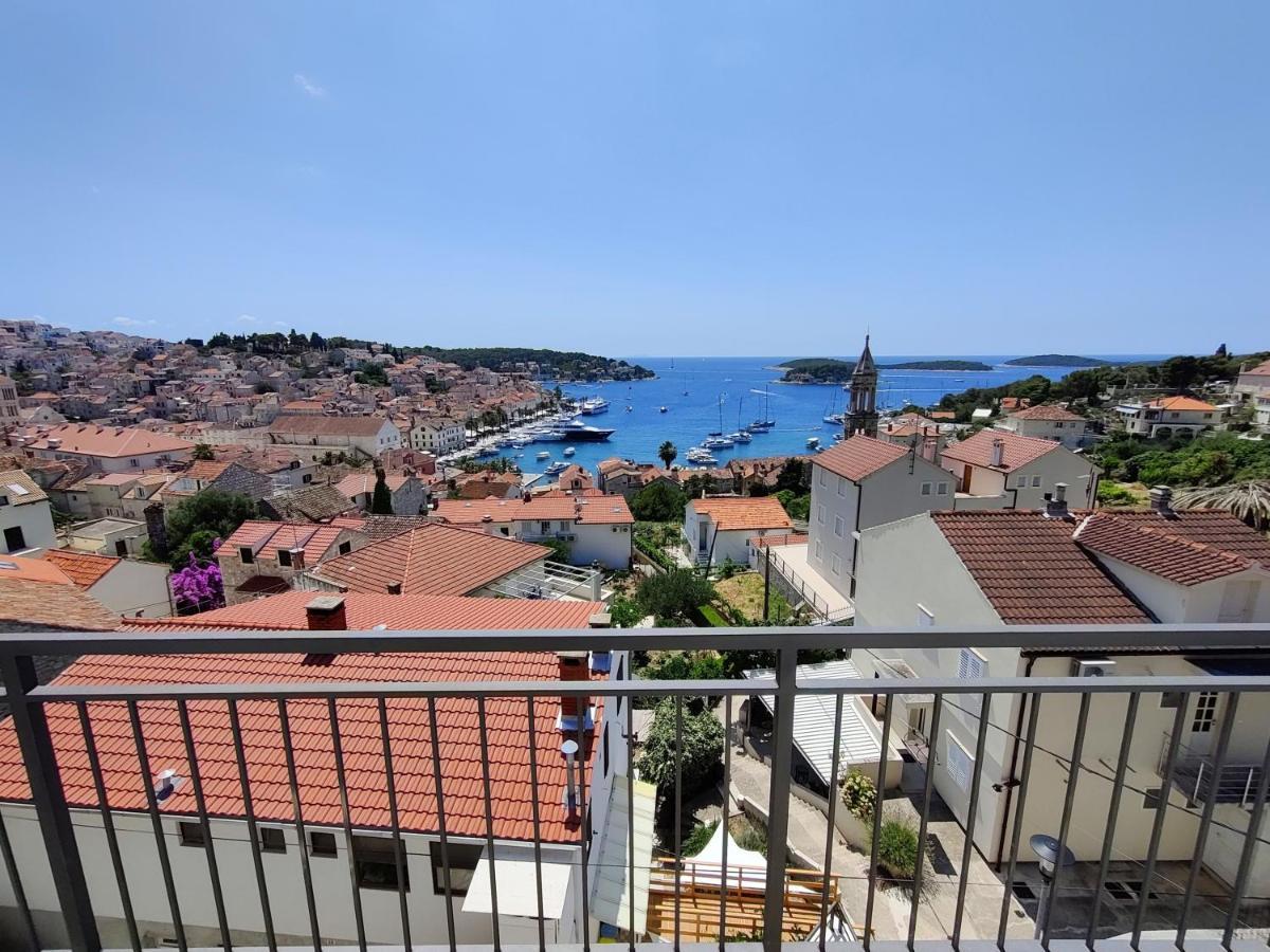 Brand New Apt W Balcony & Perfect Seaview At Center Hvar Town Exterior foto