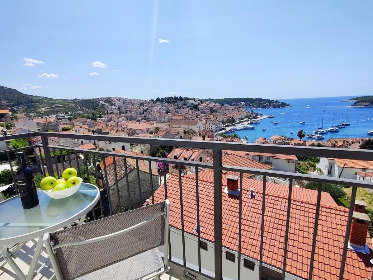 Brand New Apt W Balcony & Perfect Seaview At Center Hvar Town Exterior foto