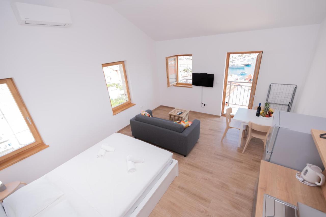Brand New Apt W Balcony & Perfect Seaview At Center Hvar Town Exterior foto